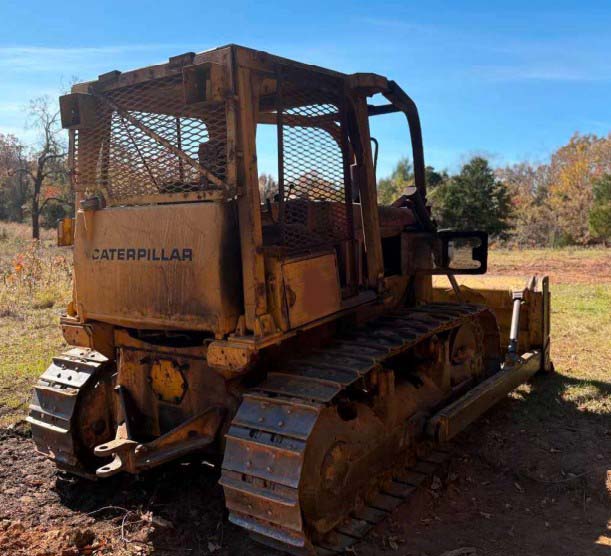 1978 Caterpillar D6D Bulldozer - Image 12