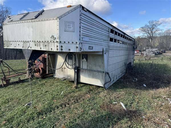 1988 Barrett Utility/Cattle Trailer