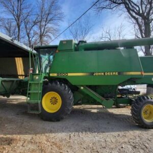 1989 John Deere 9500 Combine