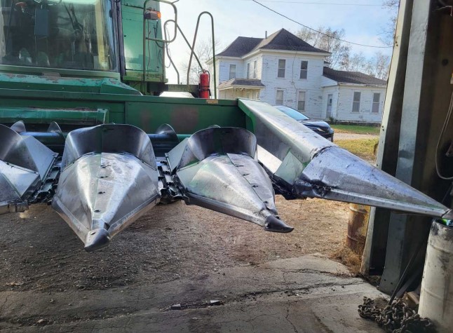 1989 John Deere 9500 Combine - Image 8