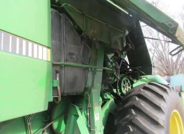 1991 John Deere 9500 Combine – #2 - Image 13