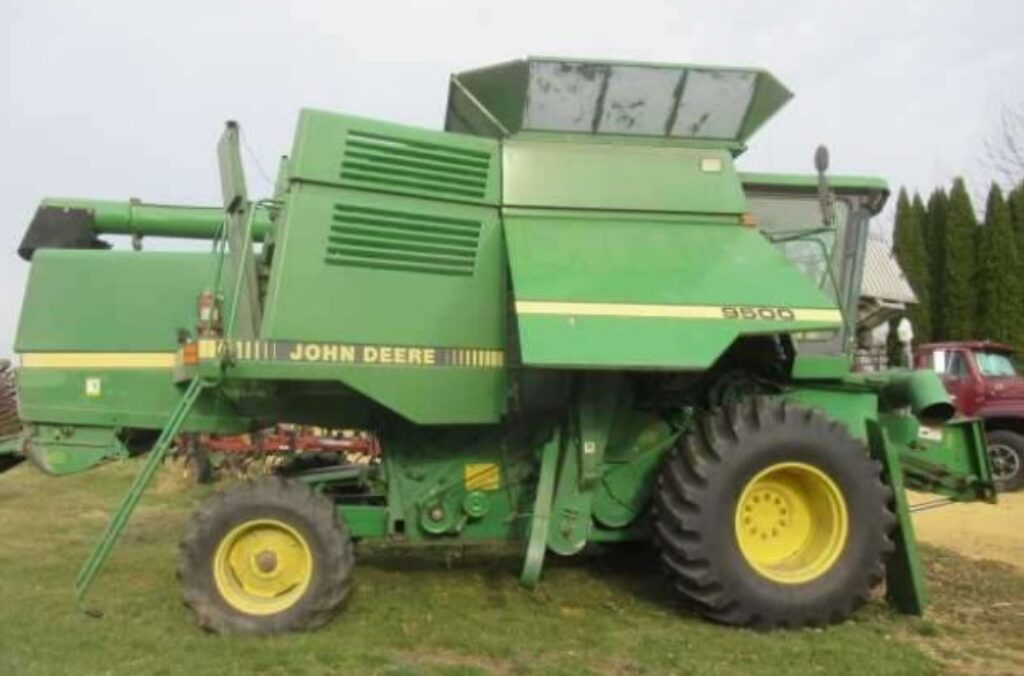 [Auction]: 1991 John Deere 9500 Combine - #2 | Est 7,180 engine hours ...