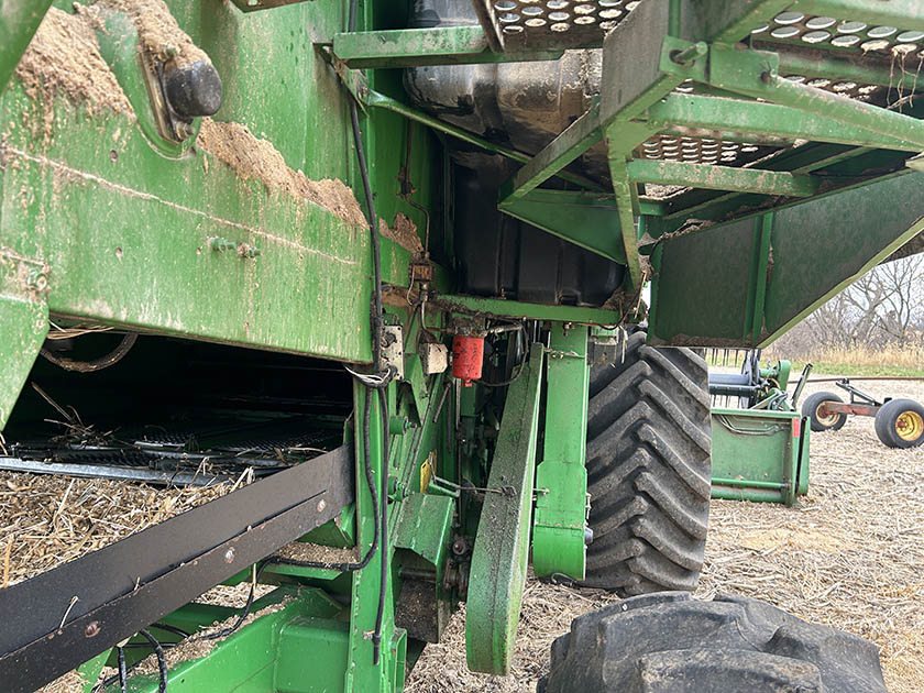 1991 John Deere 9500 Combine – #1 - Image 2