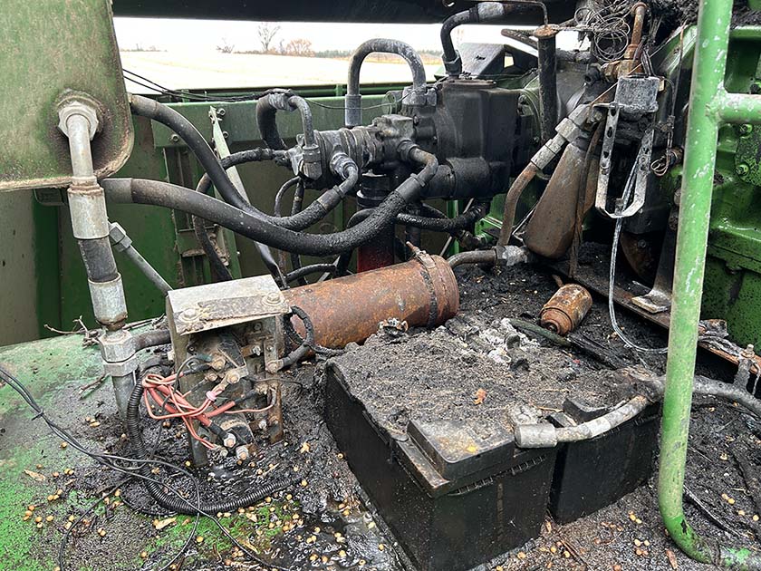 1991 John Deere 9500 Combine – #1 - Image 3