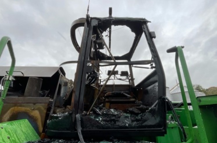 1996 John Deere 8570 Tractor - Image 11