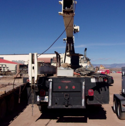 1997 Ford LT9000 Crane Truck - Image 2