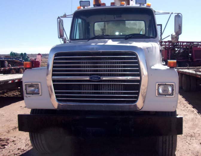 1997 Ford LT9000 Crane Truck - Image 5