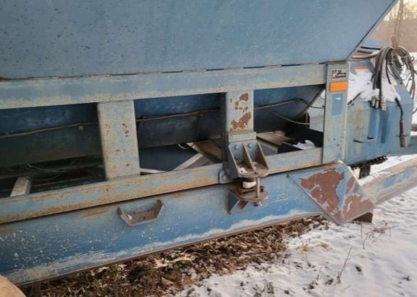 1997 Kinze 1040 Grain Cart - Image 7