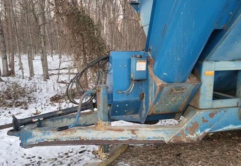 1997 Kinze 1040 Grain Cart - Image 9