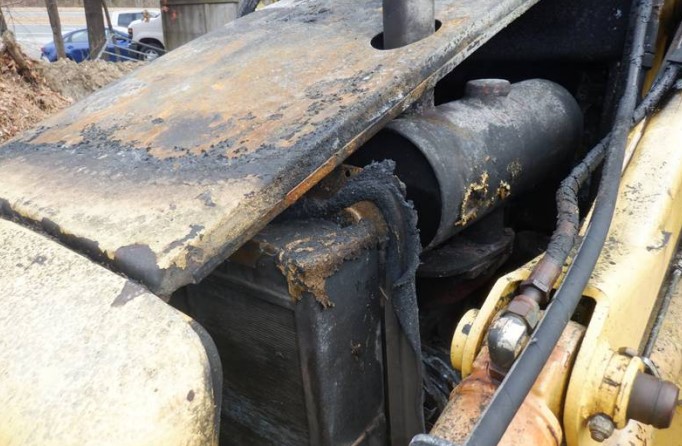 1999 New Holland LB75 Backhoe - Image 16