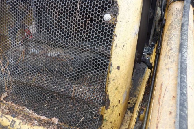 1999 New Holland LB75 Backhoe - Image 17