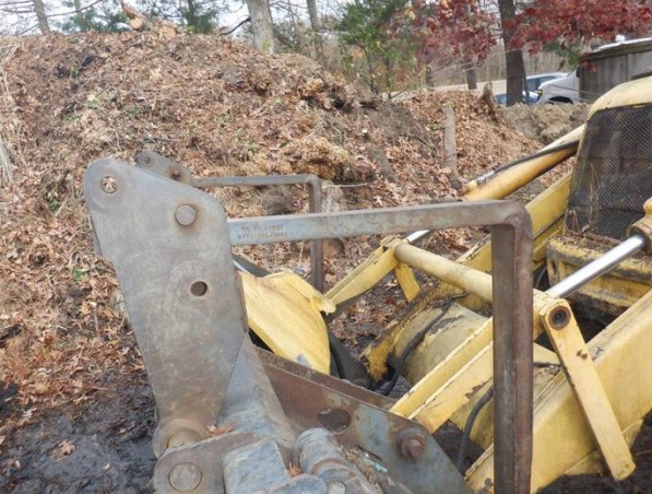 1999 New Holland LB75 Backhoe - Image 6