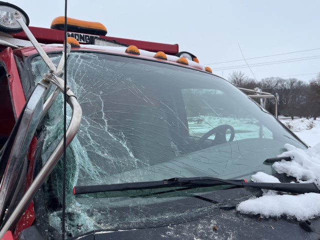 2000 Ford F-750 Dump Truck - Image 5
