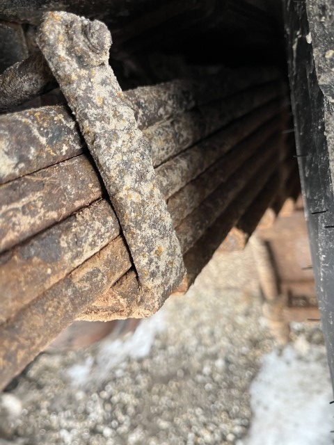 2000 Ford F-750 Dump Truck - Image 26