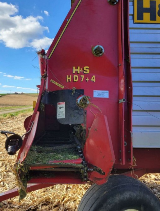 2000 H&S HD7+4 Forage Wagon - Image 3