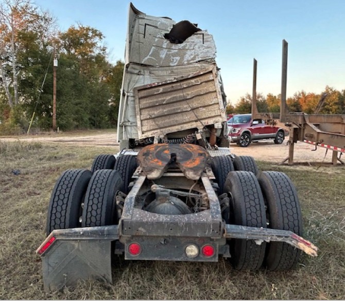 2000 Volvo VNL 660 - Image 8
