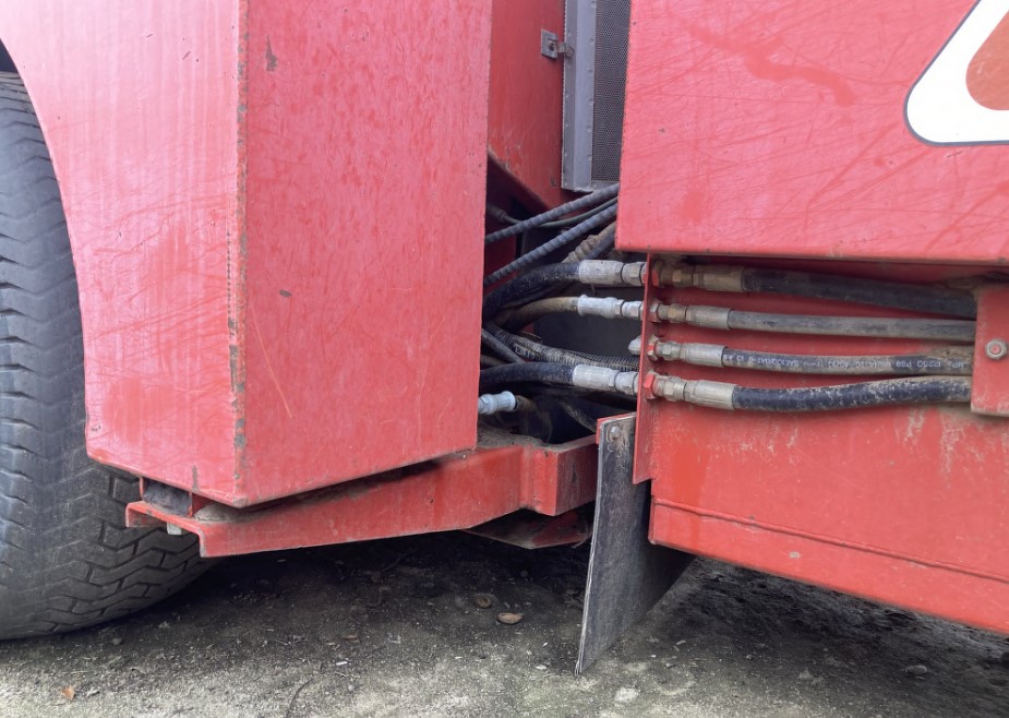 2001 Flory 7675 Sweeper - Image 11