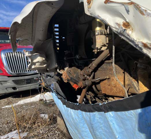 2001 International 4900 Dump Truck - Image 12