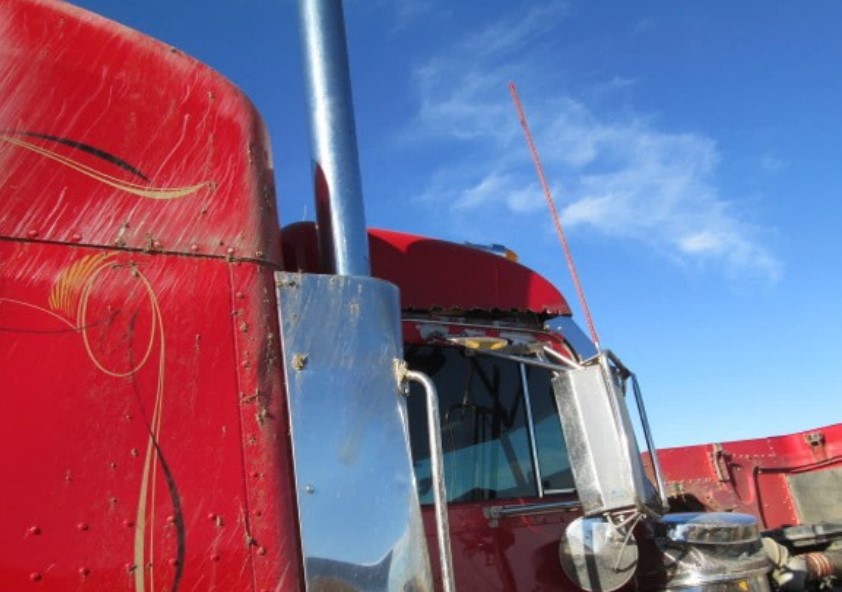 2001 Peterbilt 379 - Image 23