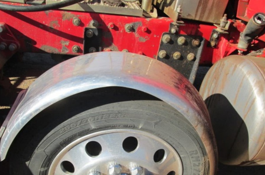 2001 Peterbilt 379 - Image 25