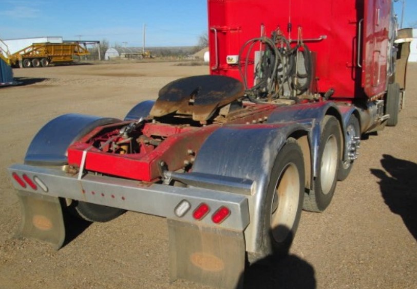 2001 Peterbilt 379 - Image 5