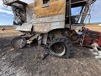 2002 CASE IH 2388 Combine - Image 12