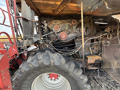 2002 CASE IH 2388 Combine - Image 8