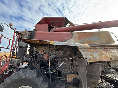 2002 CASE IH 2388 Combine - Image 9