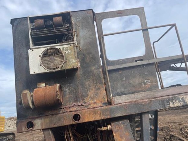 2003 Morbark 1300 Tub Grinder - Image 14