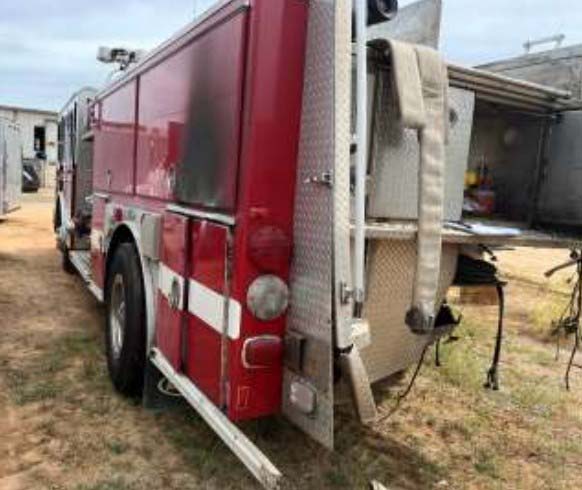 2004 Emergency One Fire Truck - Image 18