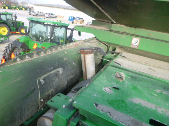 2004 John Deere 9860 Combine - Image 26