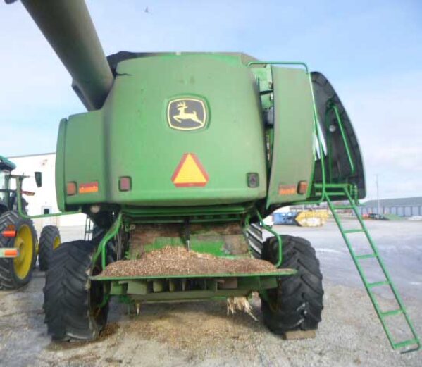 [Auction]: 2004 John Deere 9860 Combine | Ohio | damaged | CAG