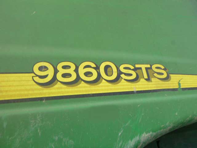 2004 John Deere 9860 Combine - Image 7