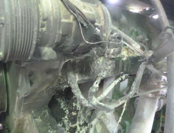 2005 John Deere 9860 STS Combine - Image 10