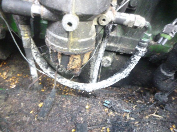 2005 John Deere 9860 STS Combine - Image 14