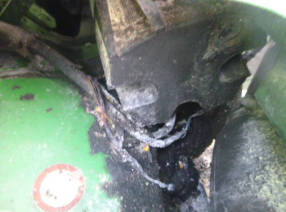 2005 John Deere 9860 STS Combine - Image 21