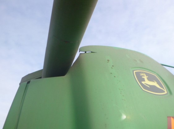 2005 John Deere 9860 STS Combine - Image 24