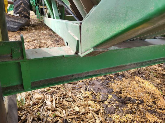 2005 Unverferth 6500 Grain Cart - Image 12