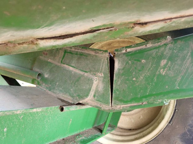 2005 Unverferth 6500 Grain Cart - Image 14