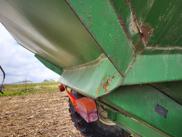 2005 Unverferth 6500 Grain Cart - Image 18