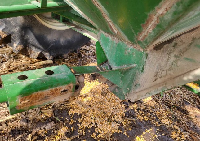 2005 Unverferth 6500 Grain Cart - Image 8