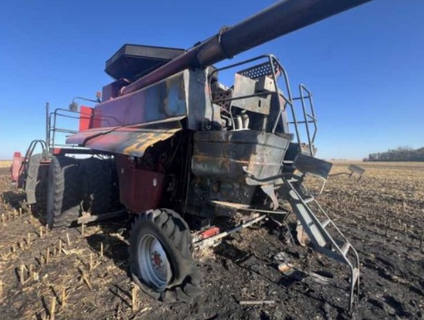 2007 CASE IH 2588 Combine - Image 4