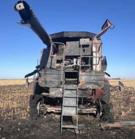2007 CASE IH 2588 Combine - Image 5