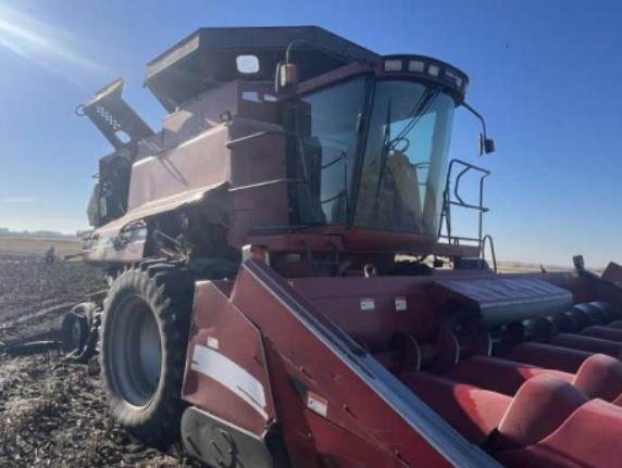 2007 CASE IH 2588 Combine - Image 9
