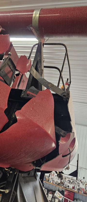 2008 CASE IH AFX7010 Combine - Image 10