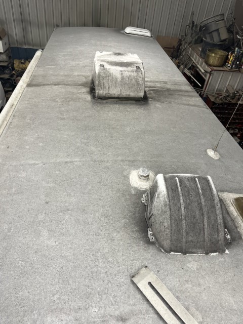 2010 Keystone Springdale Camper - Image 19