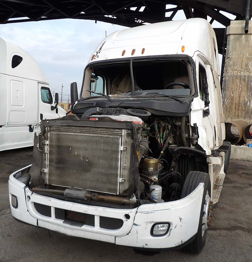 2012 Freightliner Cascadia - Image 2