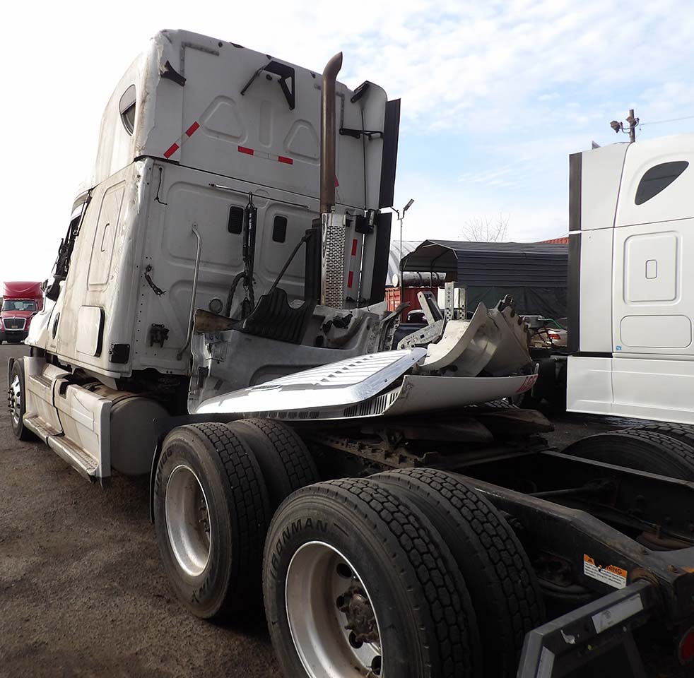 2012 Freightliner Cascadia - Image 4