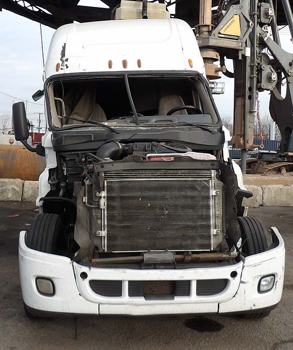 2012 Freightliner Cascadia - Image 5