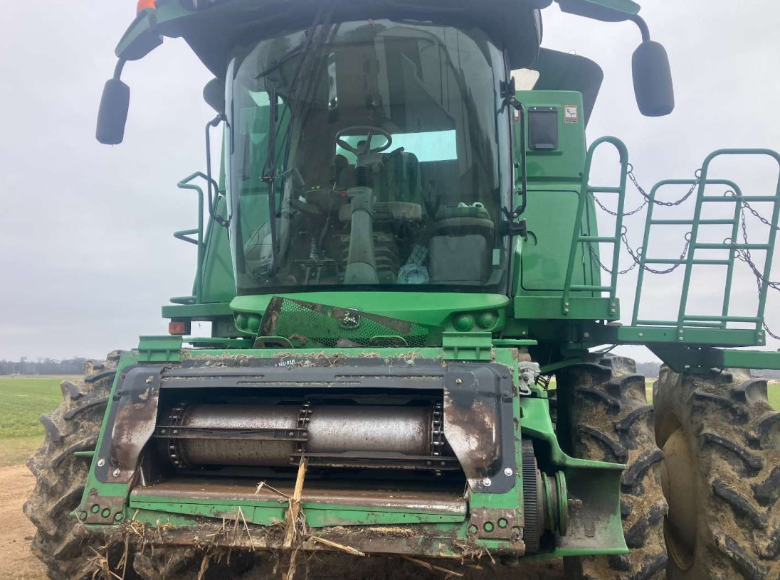 2012 John Deere s670 Combine - Image 3